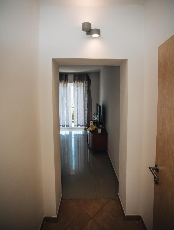 Apartments Mateo Brela Bagian luar foto