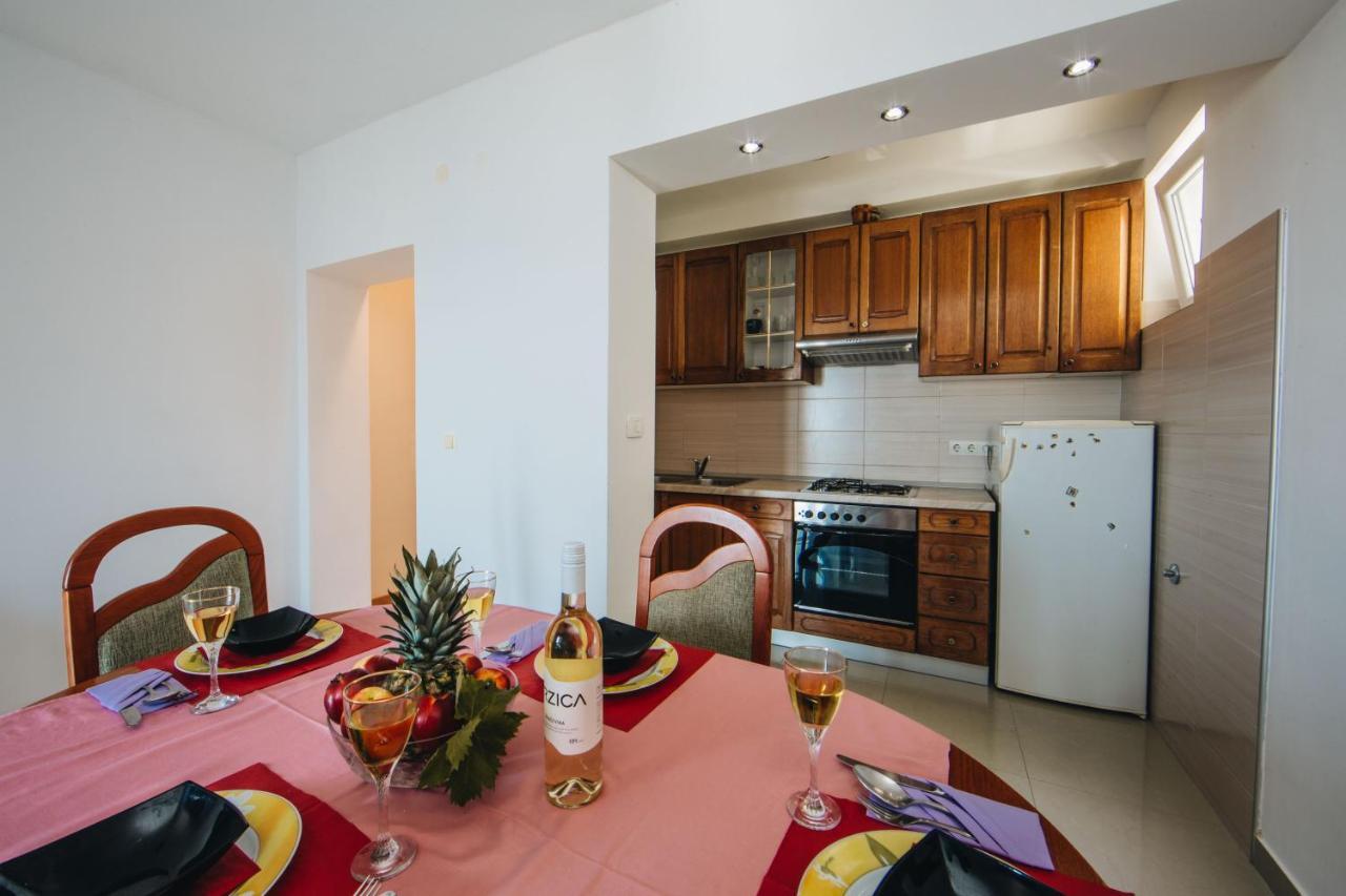Apartments Mateo Brela Bagian luar foto